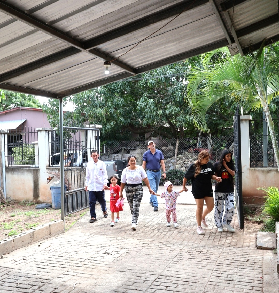 Dear Rubi Foundation serving children and families in Honduras